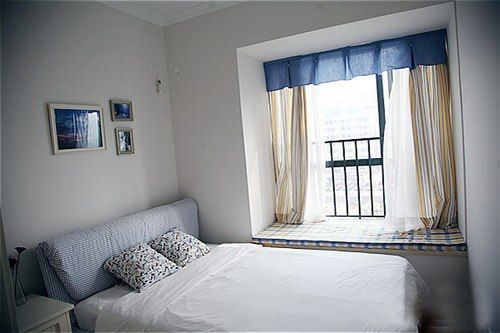 臥室陽臺(tái)窗簾