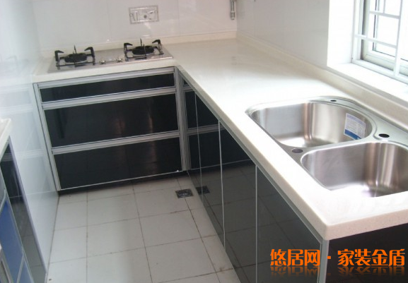 水晶石櫥柜臺(tái)面怎么樣