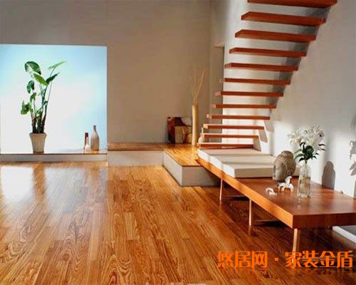 夏季怎樣對(duì)木地板進(jìn)行保養(yǎng)？
