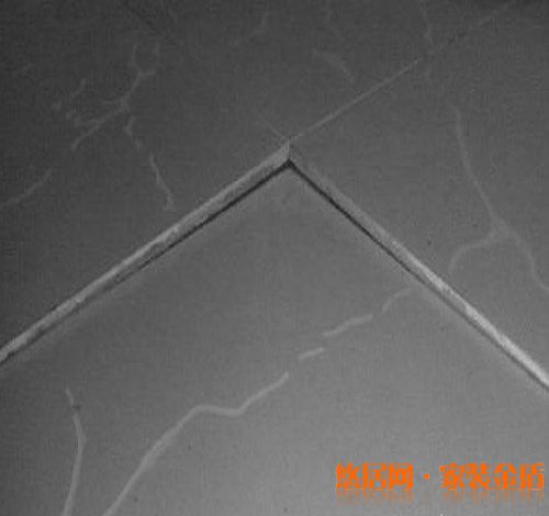 怎樣預(yù)防和修補瓷磚空鼓問題？