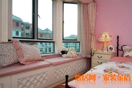 歐式飄窗窗簾效果圖