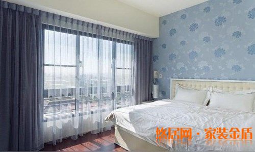 重慶裝修公司提醒壁紙施工是個(gè)細(xì)致活要有足夠的耐心