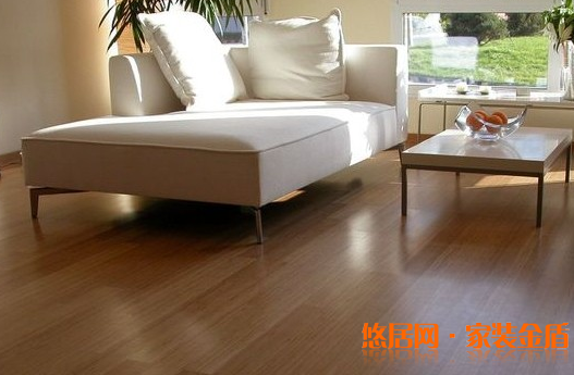 裝修中實木地板和復(fù)合地板區(qū)別