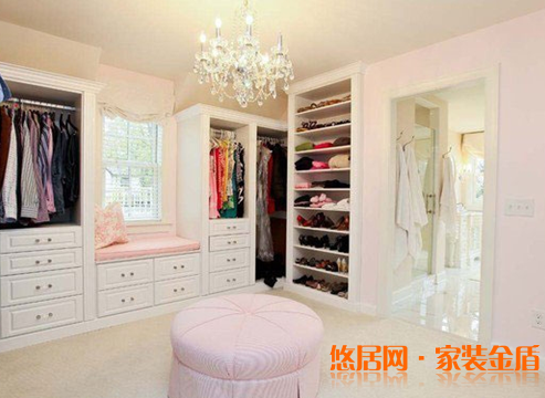 家庭衣帽間應(yīng)怎么裝修