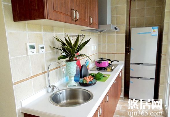 廚房臺面用什么材料好